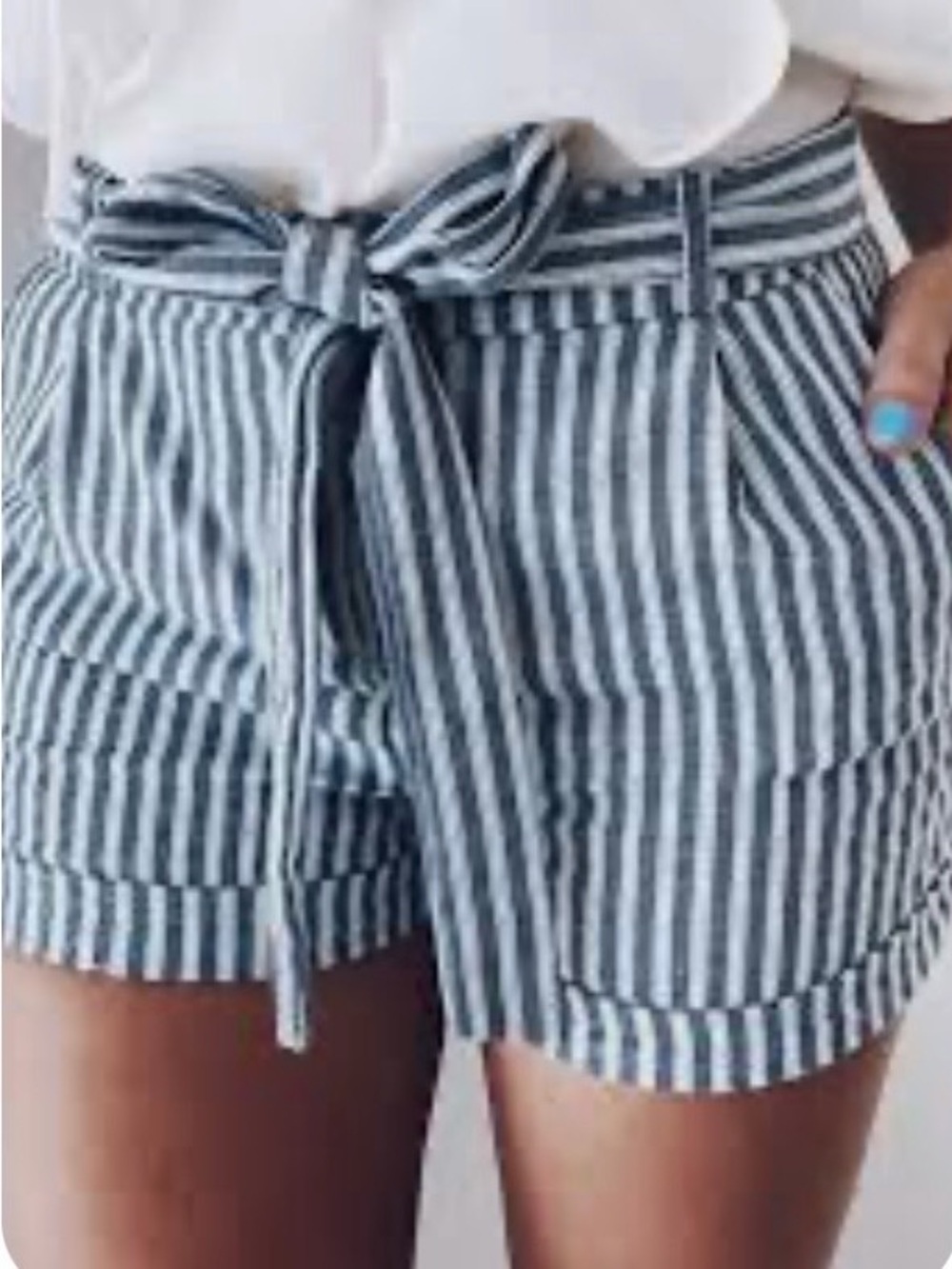 SHEIN black and White Striped Paperbag Waist Shorts